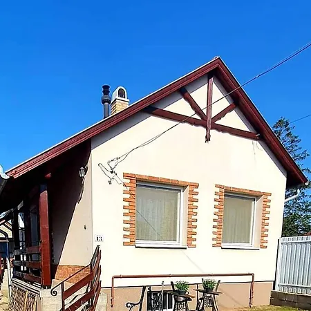 Appartement Akacvirag Airport Vendeghaz Debrecen