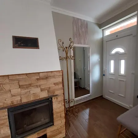 Apartamento Akácvirág Airport *