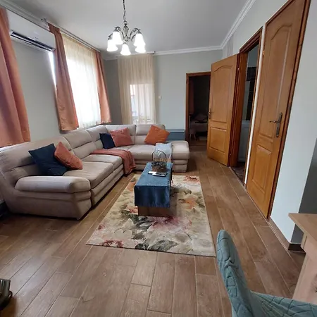 Akacvirag Airport Vendeghaz Appartement Debrecen