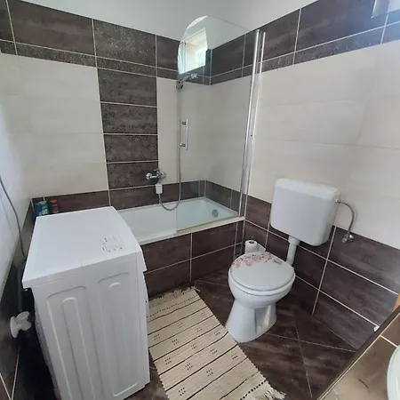 Akacvirag Airport Vendeghaz Appartement