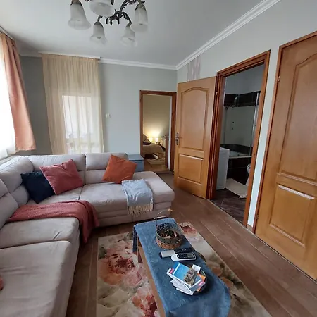 Akacvirag Airport Vendeghaz Appartement Debrecen