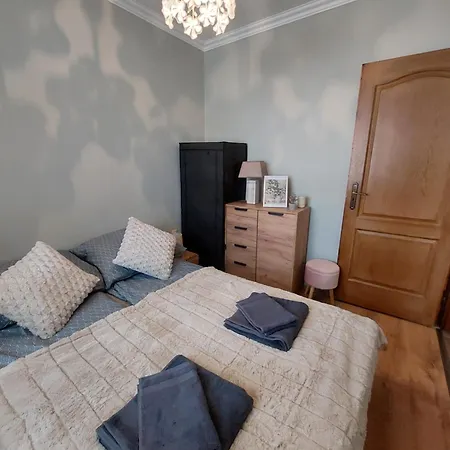 Akacvirag Airport Vendeghaz Appartement