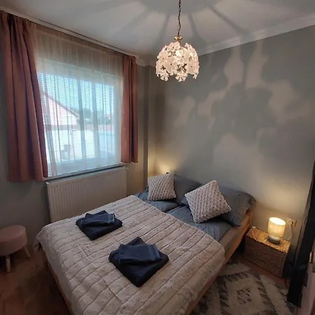 Appartement Akacvirag Airport Vendeghaz