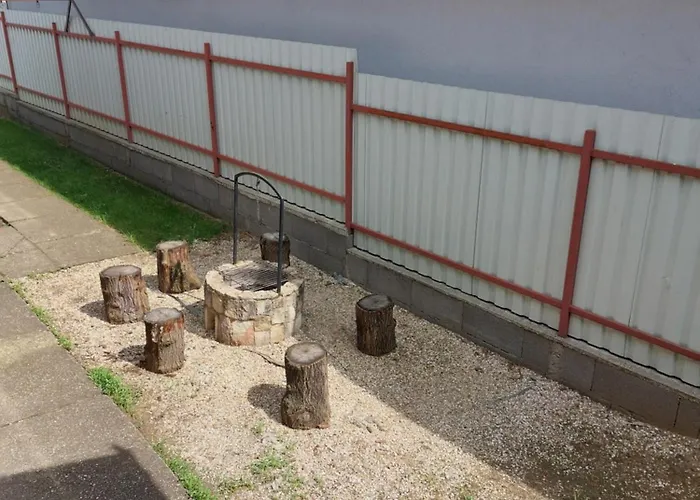 Akácvirág Airport Apartamento