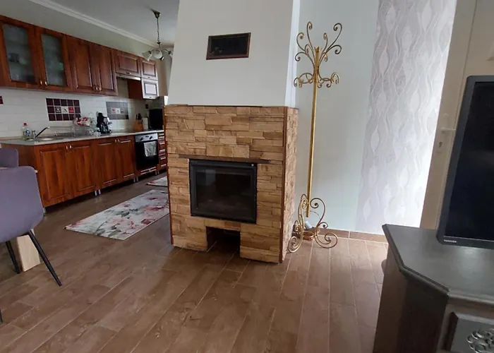 Akácvirág Airport Apartamento *