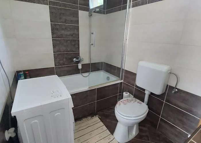 Akácvirág Airport Apartamento